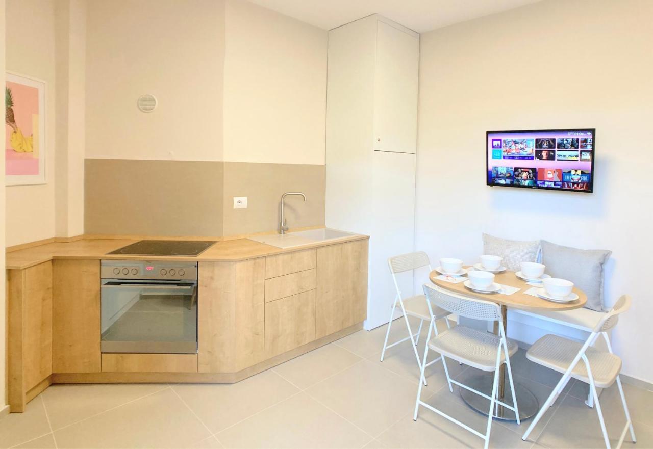 13 Eur For Monthly Stay - Home By The Sea - Hbs Golem  Exterior foto